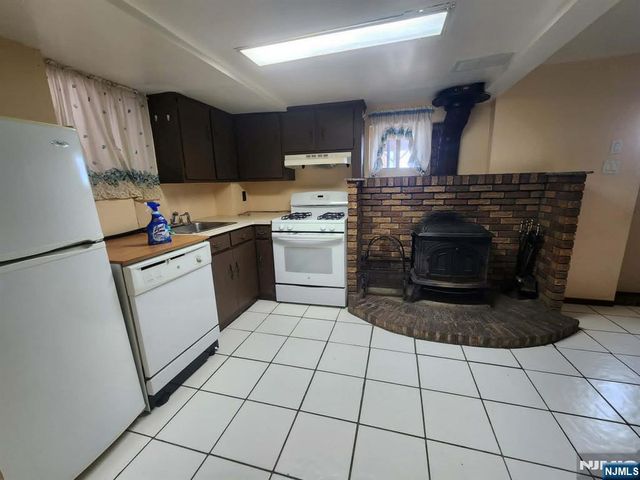 66 Forest Street, Kearny, NJ 07032