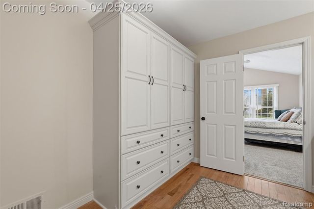 16318 Country Knoll Drive, Northville, MI 48168