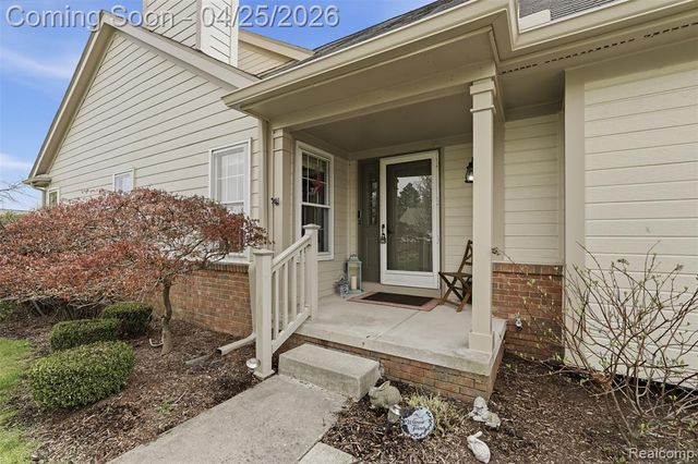 16318 Country Knoll Drive, Northville, MI 48168