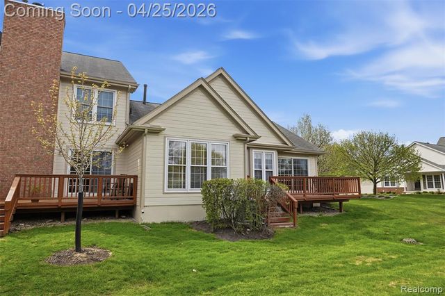 16318 Country Knoll Drive, Northville, MI 48168