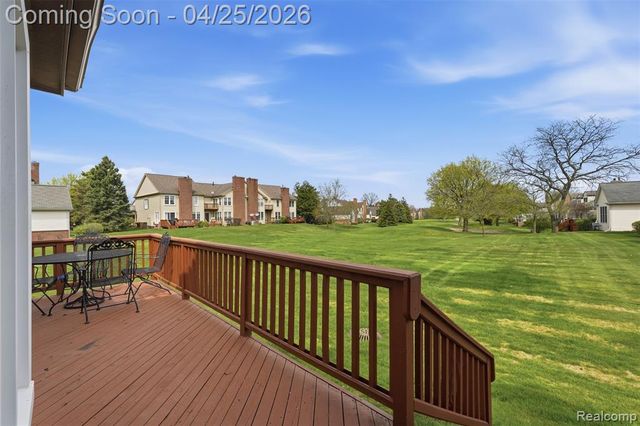 16318 Country Knoll Drive, Northville, MI 48168