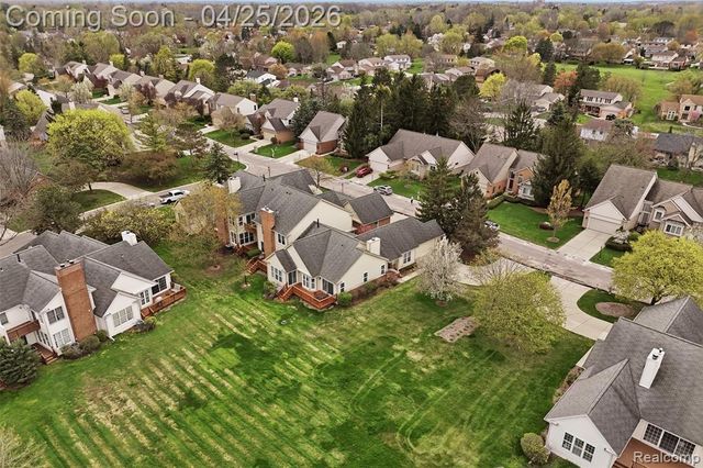 16318 Country Knoll Drive, Northville, MI 48168