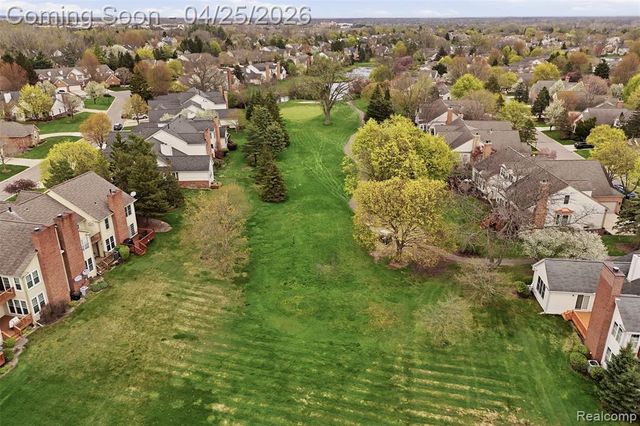 16318 Country Knoll Drive, Northville, MI 48168