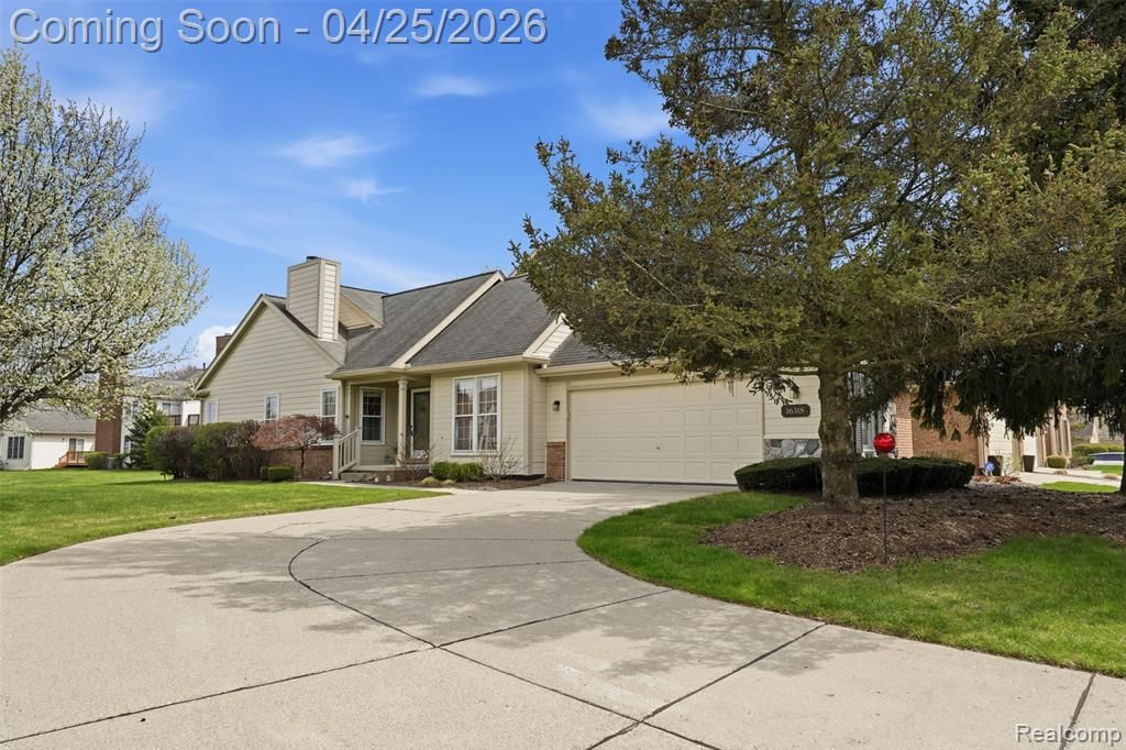 16318 Country Knoll Drive, Northville, MI 48168