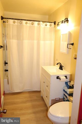 312 DILLER RD, Hanover, PA 17331