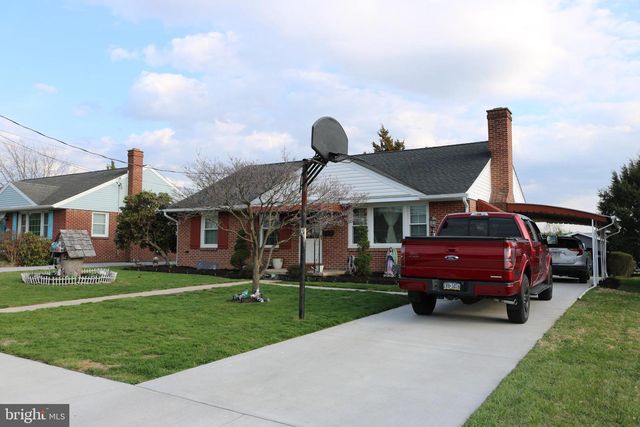 312 DILLER RD, Hanover, PA 17331