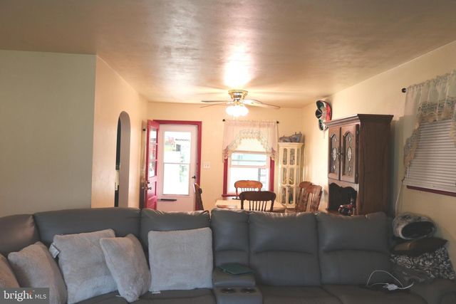 312 DILLER RD, Hanover, PA 17331