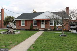 312 DILLER RD, Hanover, PA 17331