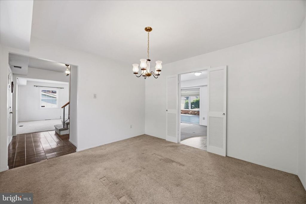 Image 11 of property listing at 13420 IDLEWILD DR, Bowie, MD 20715
