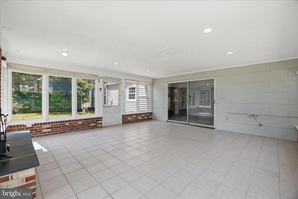 Image 27 of property listing at 13420 IDLEWILD DR, Bowie, MD 20715