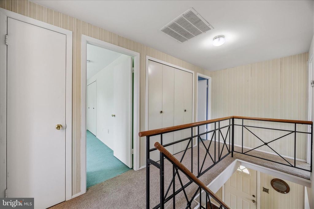 Image 28 of property listing at 13420 IDLEWILD DR, Bowie, MD 20715