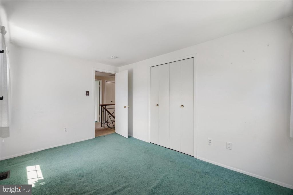 Image 34 of property listing at 13420 IDLEWILD DR, Bowie, MD 20715