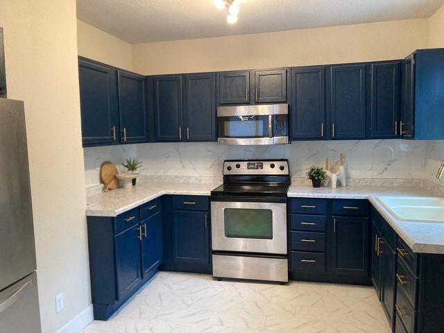 363 Geranium Avenue E, Saint Paul, MN 55130