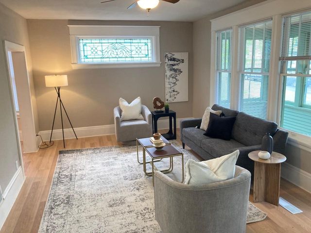 363 Geranium Avenue E, Saint Paul, MN 55130