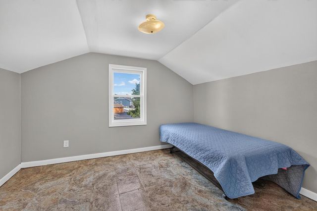 615 Roosevelt DRIVE, West Bend, WI 53090