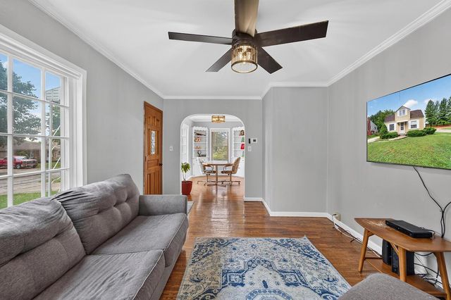 615 Roosevelt DRIVE, West Bend, WI 53090