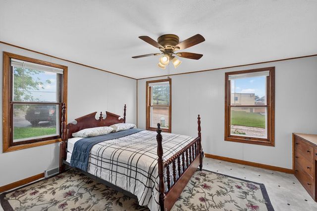 615 Roosevelt DRIVE, West Bend, WI 53090