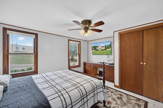 615 Roosevelt DRIVE, West Bend, WI 53090