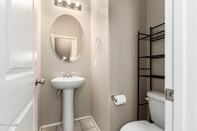 1940 N 77TH Drive, Phoenix, AZ 85035