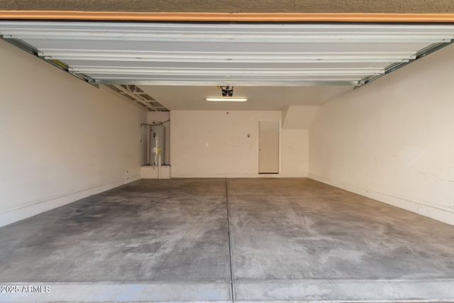 1940 N 77TH Drive, Phoenix, AZ 85035