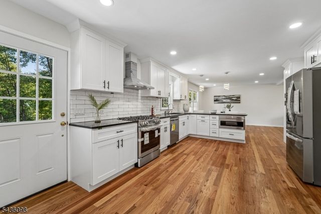 14 Witkowski Way, Wayne Twp., NJ 07470