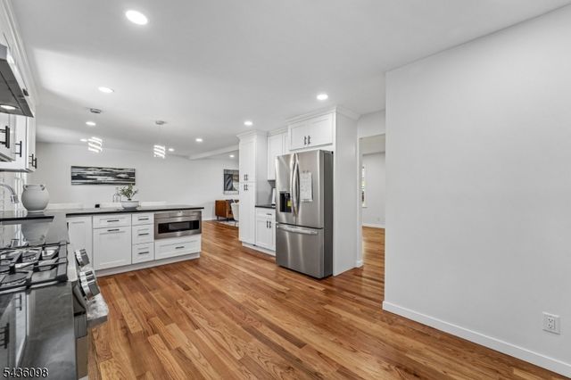 14 Witkowski Way, Wayne Twp., NJ 07470