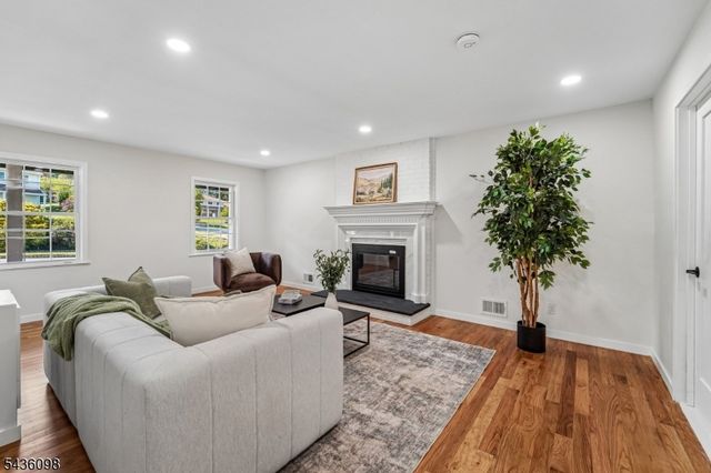 14 Witkowski Way, Wayne Twp., NJ 07470