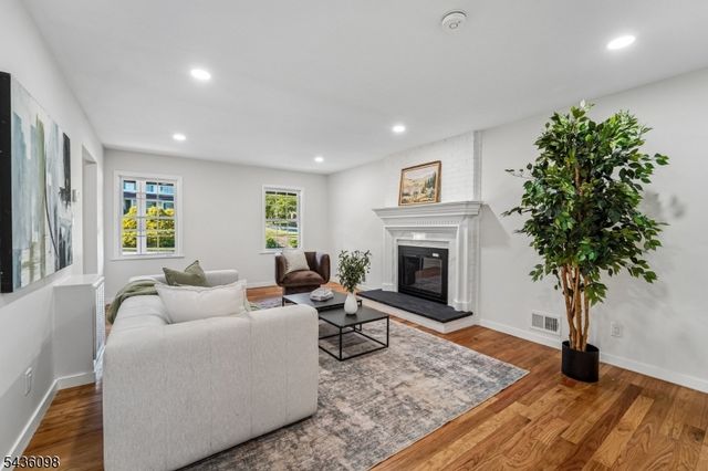 14 Witkowski Way, Wayne Twp., NJ 07470
