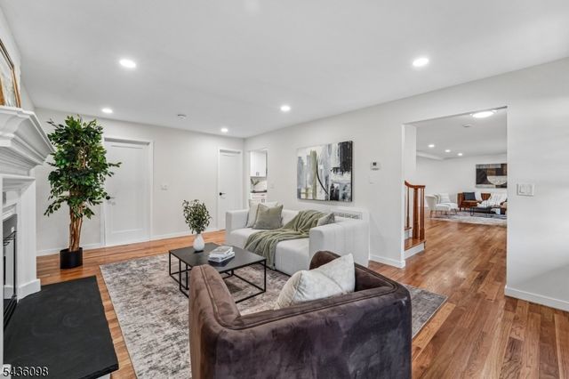 14 Witkowski Way, Wayne Twp., NJ 07470