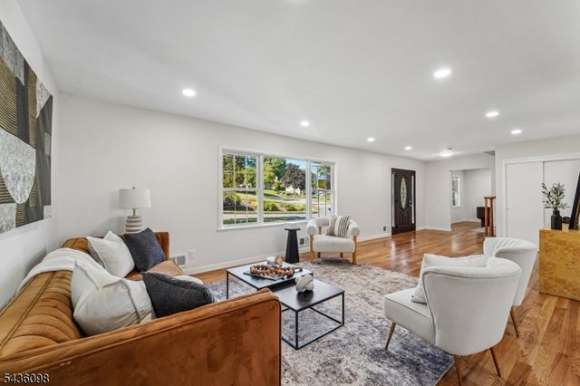 14 Witkowski Way, Wayne Twp., NJ 07470
