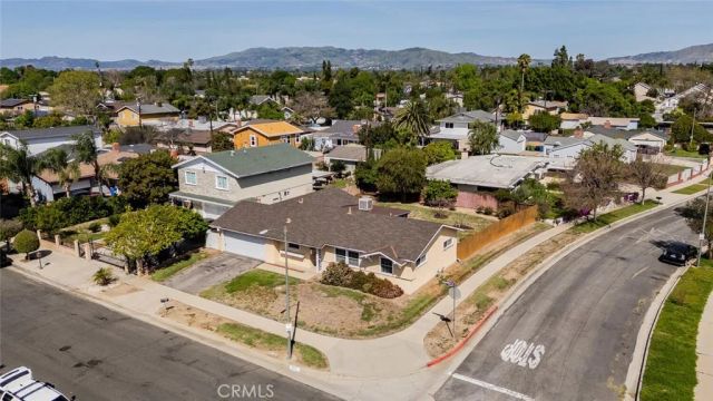 15901 Community, North Hills, CA 91343