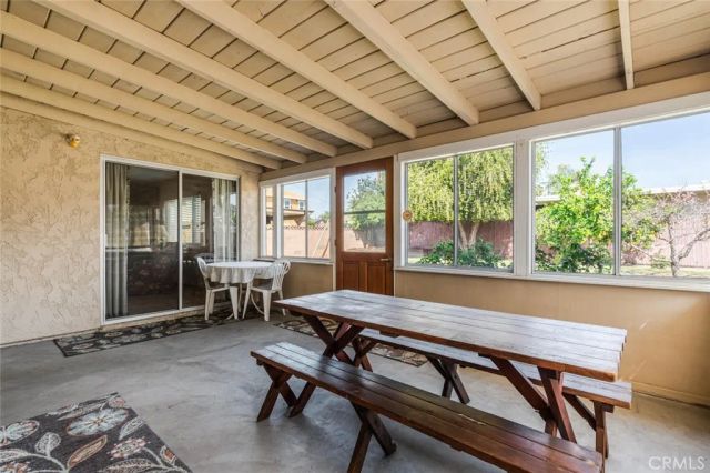 15901 Community, North Hills, CA 91343