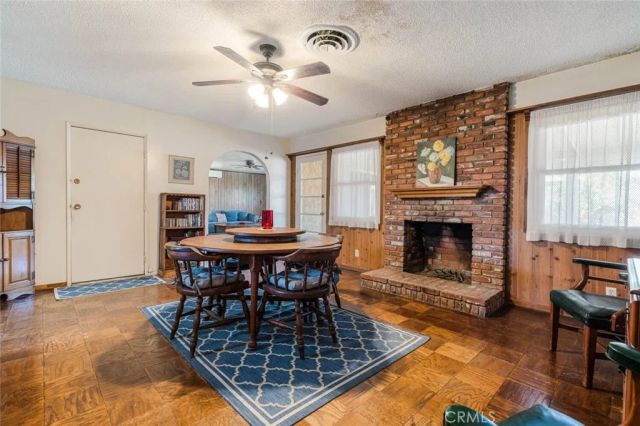 15901 Community, North Hills, CA 91343