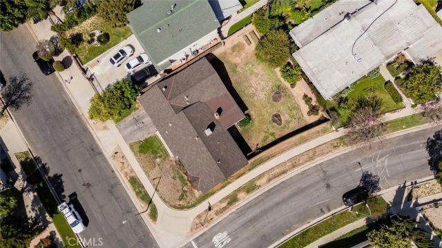 15901 Community, North Hills, CA 91343