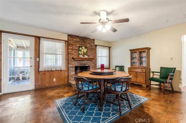 15901 Community, North Hills, CA 91343