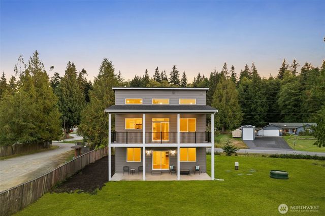 8319 S Lake Ketchum Road, Stanwood, WA 98292