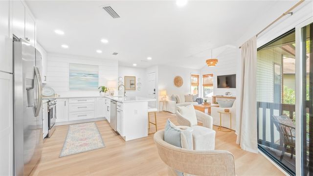 512 Harbour Oaks Drive, St Simons Island, GA 31522