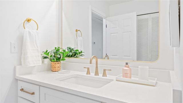 512 Harbour Oaks Drive, St Simons Island, GA 31522