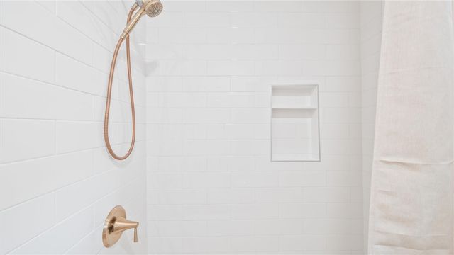 512 Harbour Oaks Drive, St Simons Island, GA 31522