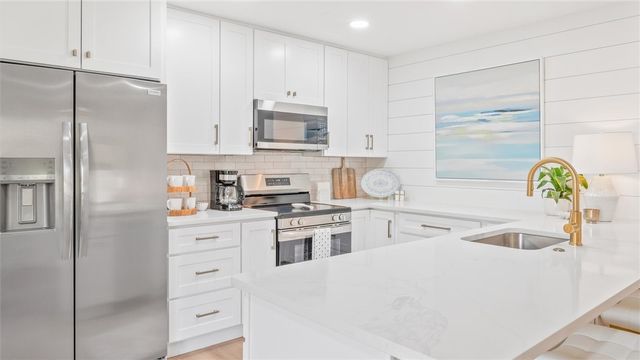 512 Harbour Oaks Drive, St Simons Island, GA 31522