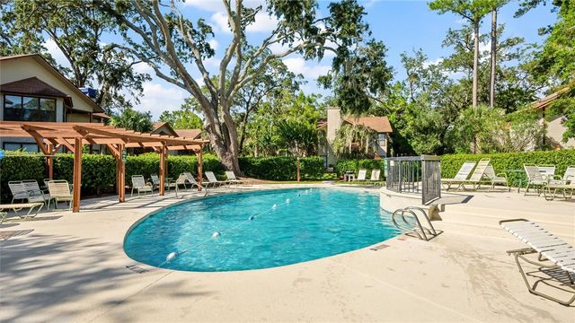 512 Harbour Oaks Drive, St Simons Island, GA 31522