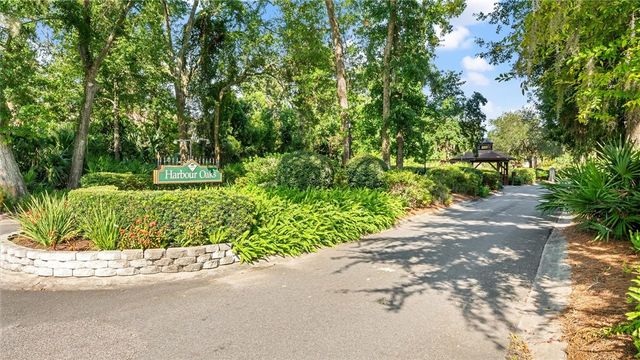 512 Harbour Oaks Drive, St Simons Island, GA 31522