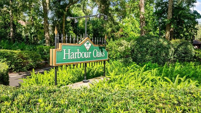 512 Harbour Oaks Drive, St Simons Island, GA 31522