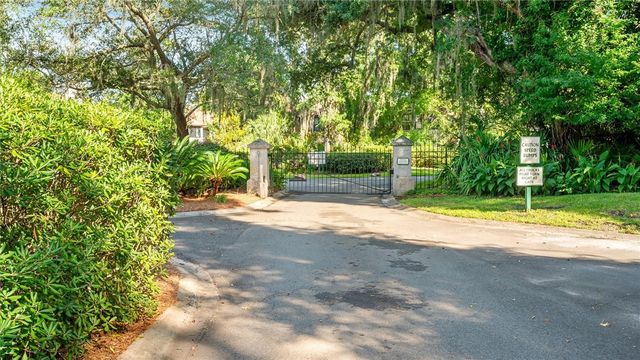 512 Harbour Oaks Drive, St Simons Island, GA 31522
