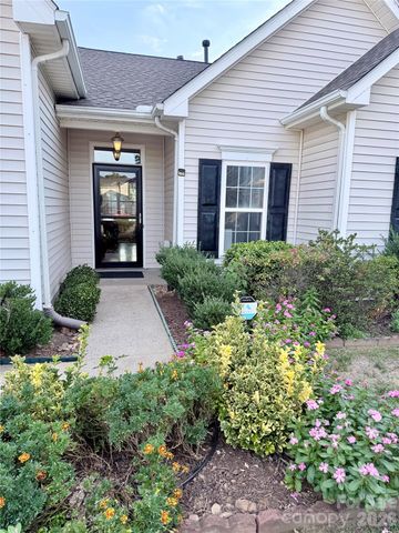 10323 Green Hedge Avenue, Charlotte, NC 28269