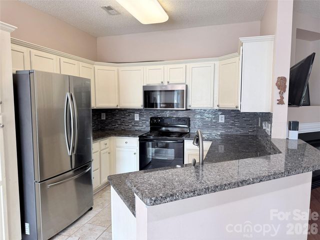 10323 Green Hedge Avenue, Charlotte, NC 28269