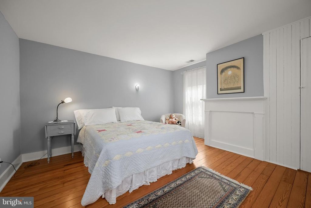 Image 24 of property listing at 21901 NEW HAMPSHIRE AVE, Brookeville, MD 20833