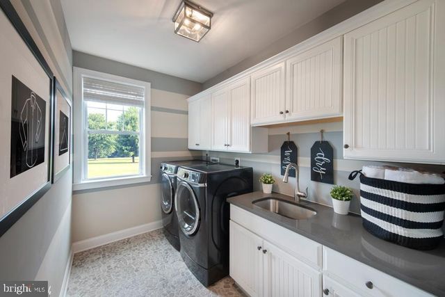 5405 RED OAK DR, Coopersburg, PA 18036