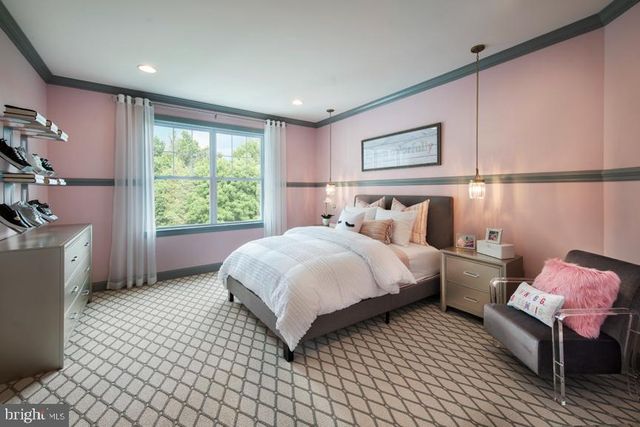 5405 RED OAK DR, Coopersburg, PA 18036