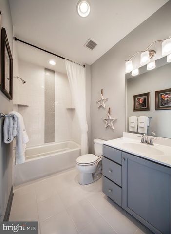 5405 RED OAK DR, Coopersburg, PA 18036